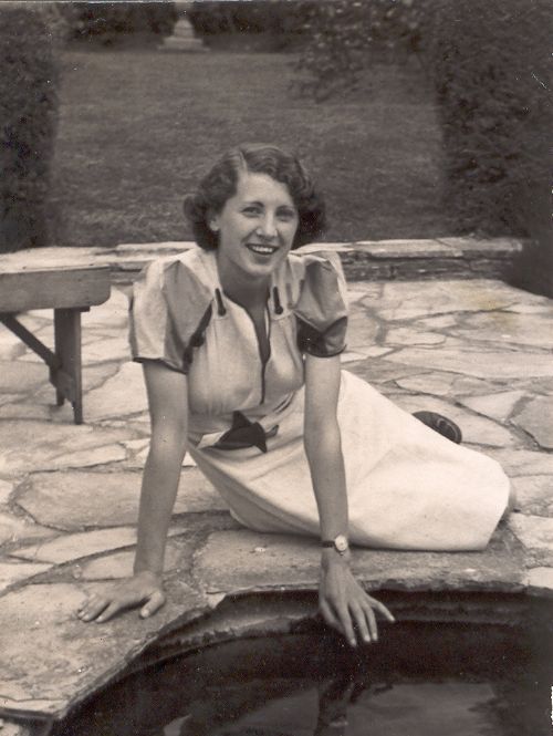Mother: Elaine Wedd Gregory