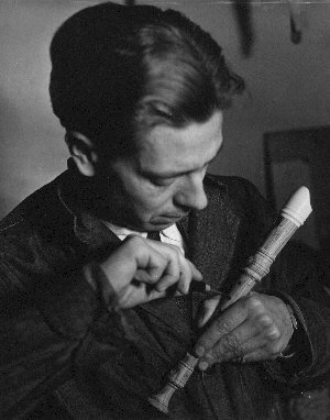 Arnold Dolmetsch