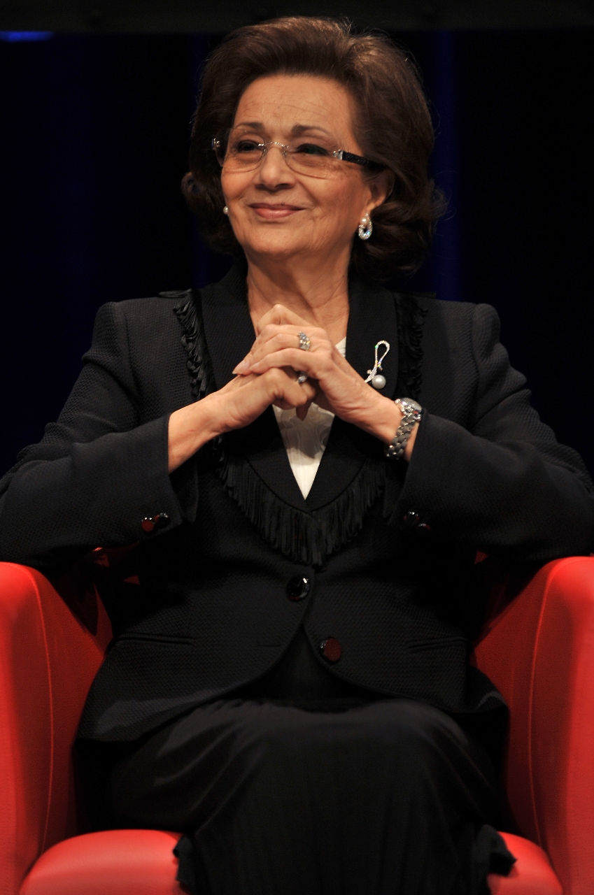 Wife: Suzanne Mubarak 