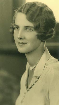 Mother: Dame Elisabeth Joy Murdoch