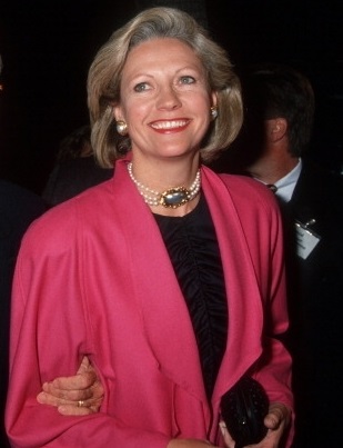 ex-spouse: Anna Maria Torv