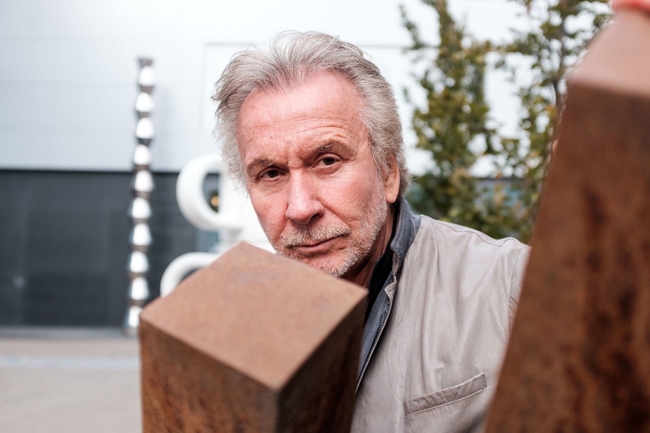 Bernar Venet