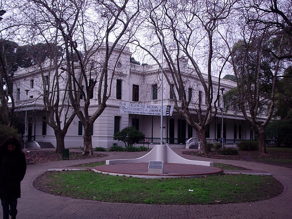 Education period of Dirk Brouwer in University of La Plata