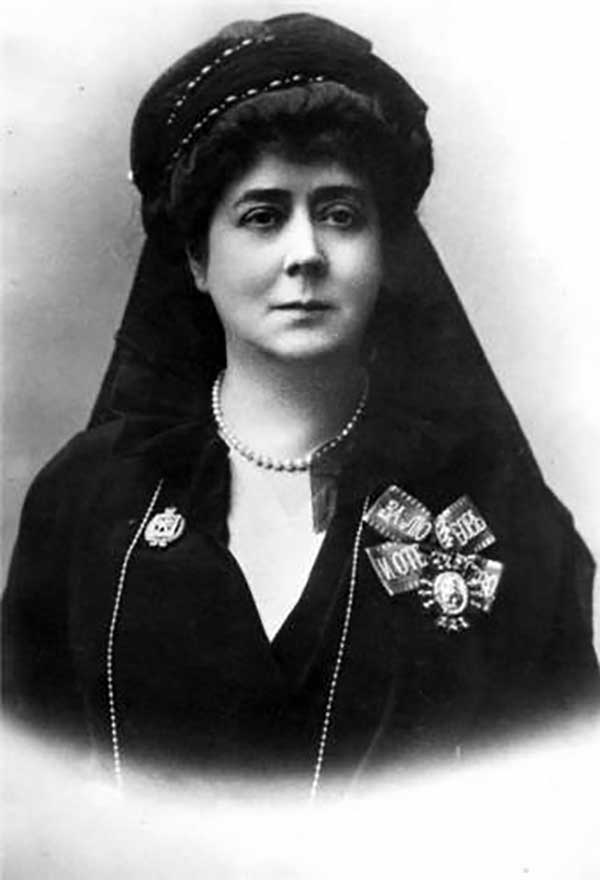 Wife: Kapitolina Nikolaevna Yakimovskaya