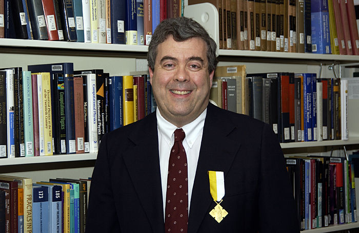 Stephen Barr