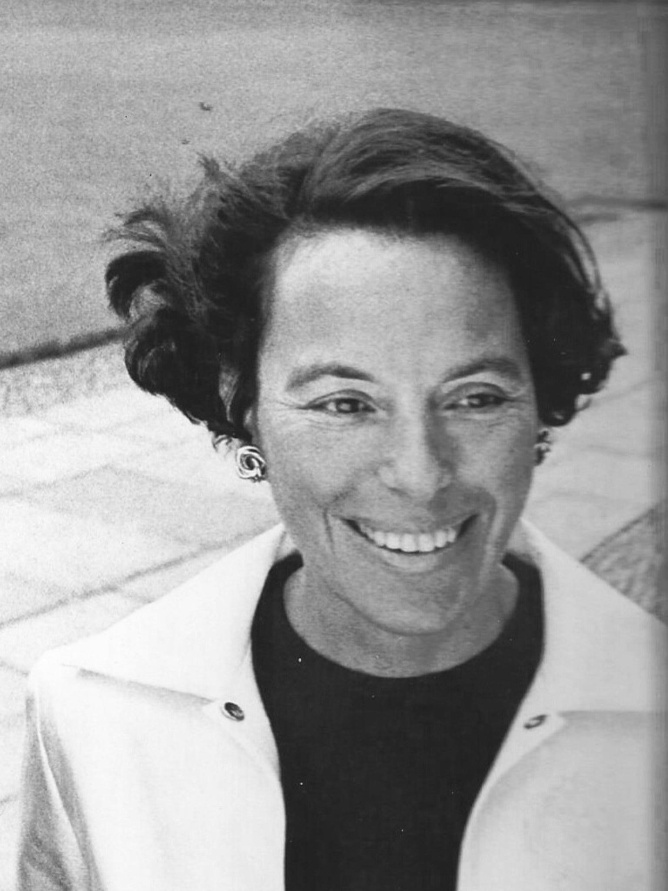 Wife: Gabriele (Ullstein) Annan