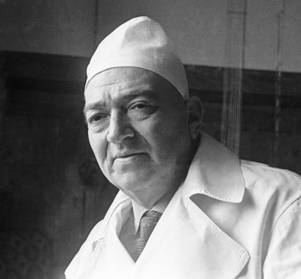 husband: Mustafa Topchubashov