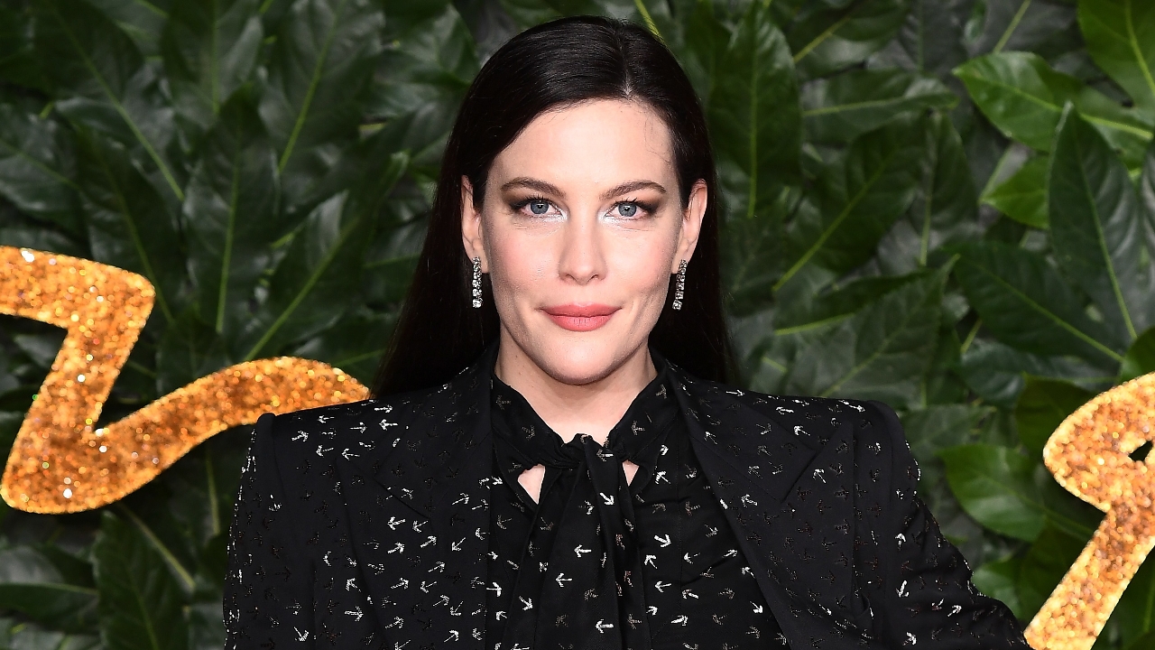 Compare Liv Tyler's Height, Weight, Body Measurements with Other Celebs
