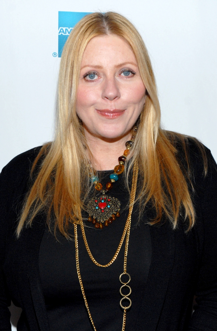 Mother: Bebe Buell