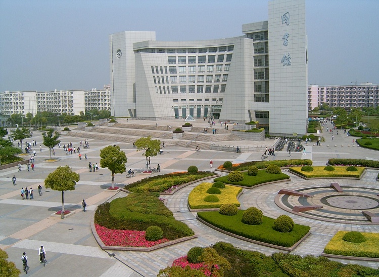 Education period of Ying Chen in Shanghai University
