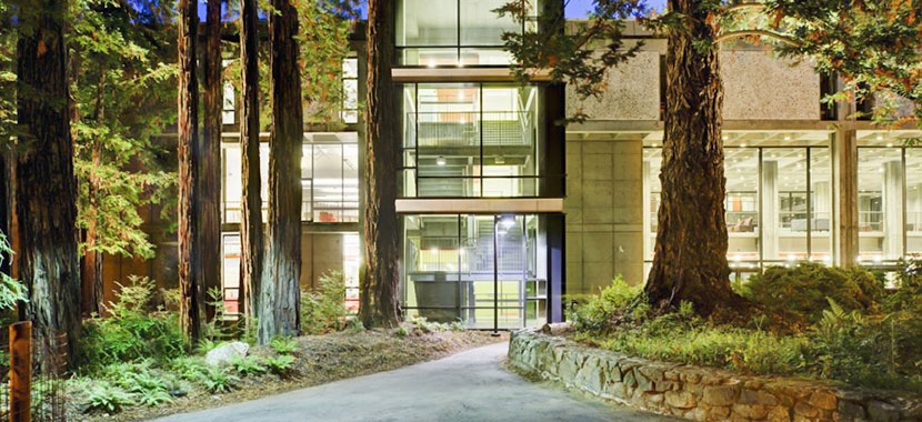Education period of Azadeh Moaveni in University of California, Santa Cruz