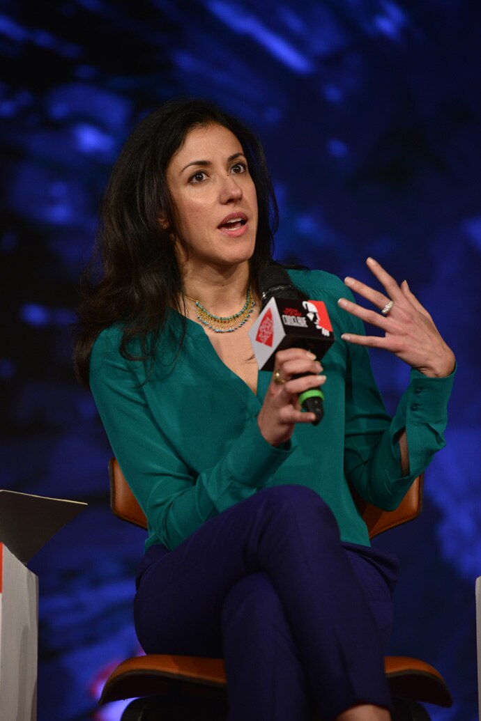 Career period of Azadeh Moaveni in career