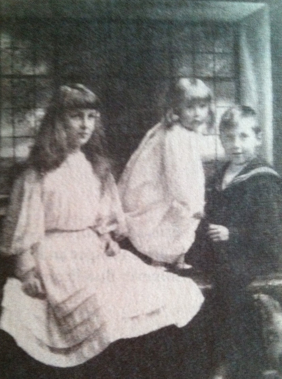 Sister: Marjorie Blair 
