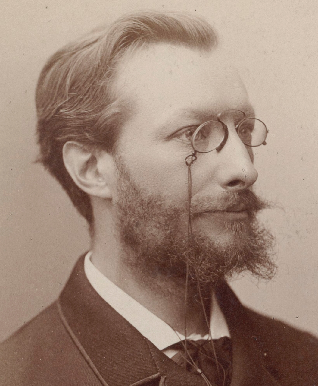 colleague: Georges Demenÿ