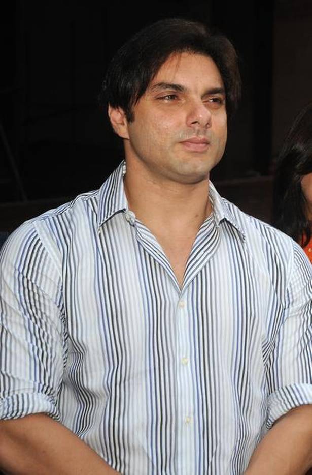 Brother: Sohail Khan