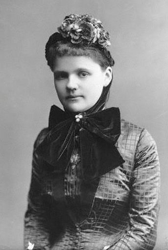 Mother: Princess Helena of Waldeck and Pyrmont