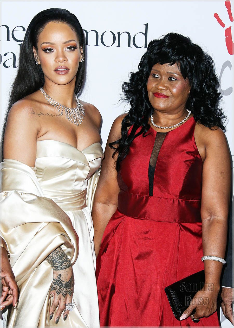 Gallery of Rihanna (Robyn Fenty)