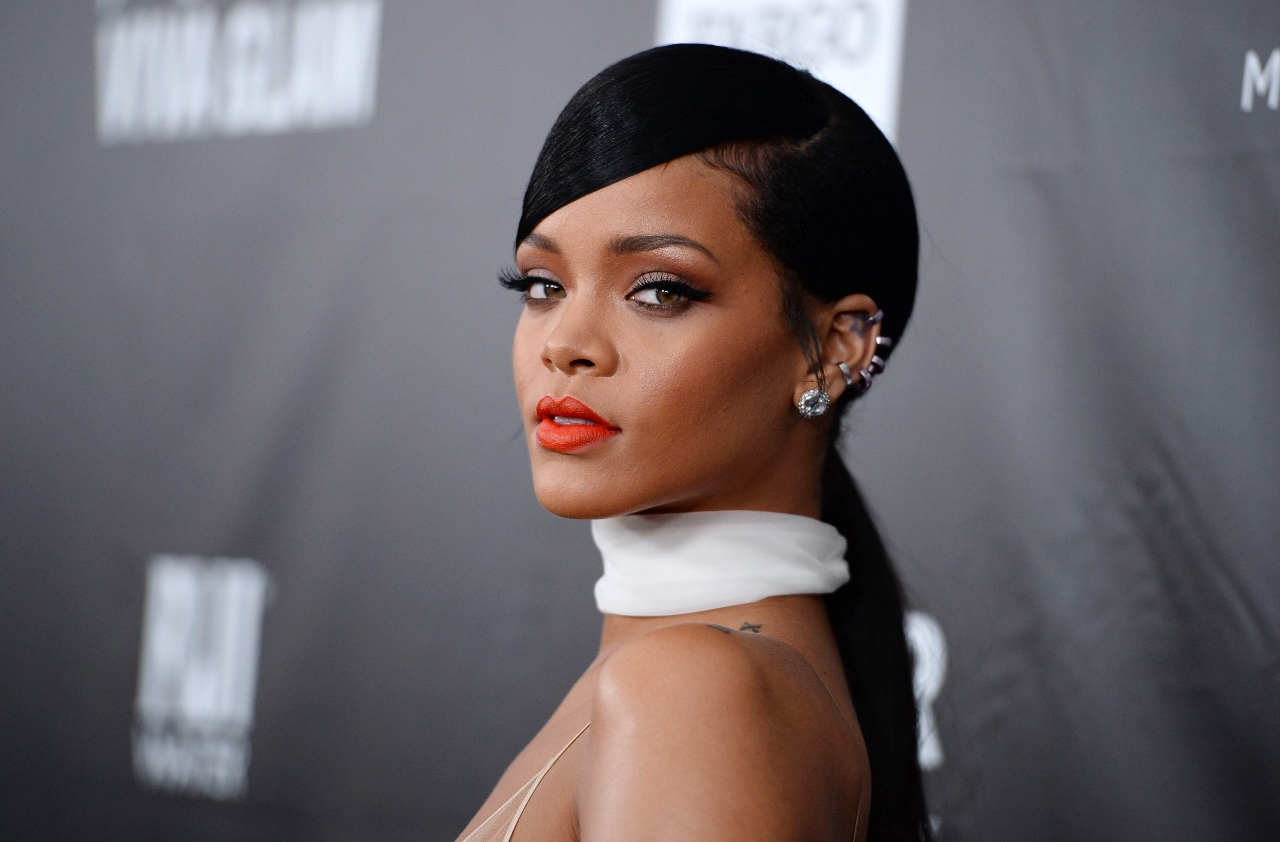 Gallery of Rihanna (Robyn Fenty)