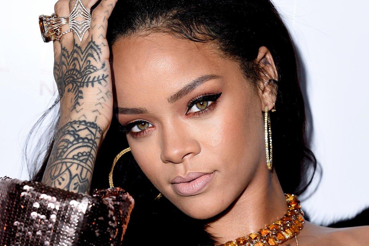 Gallery of Rihanna (Robyn Fenty)