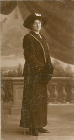 Wife: Francisca Adriana 