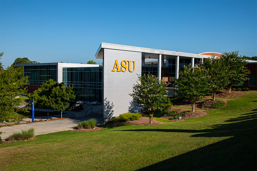Education period of William Roberts II in Albany State University
