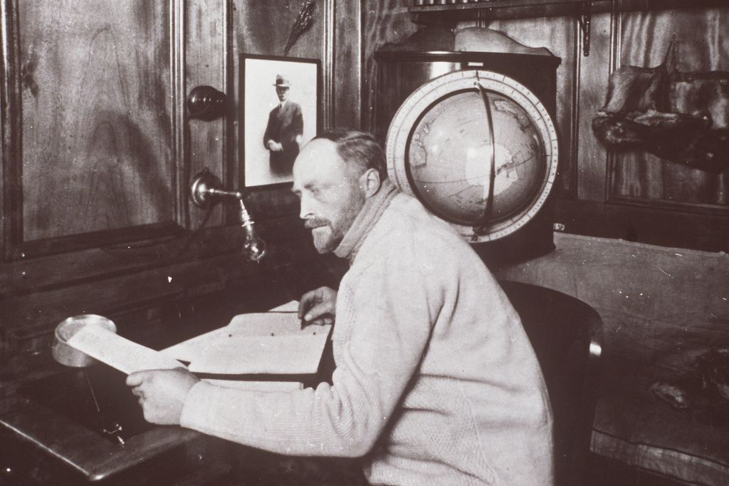 Gallery of Douglas Mawson