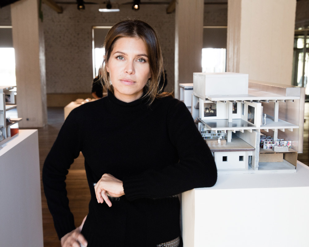 Wife: Dasha Zhukova 