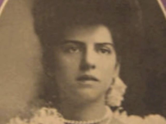 late spouse: Freddie Alexander