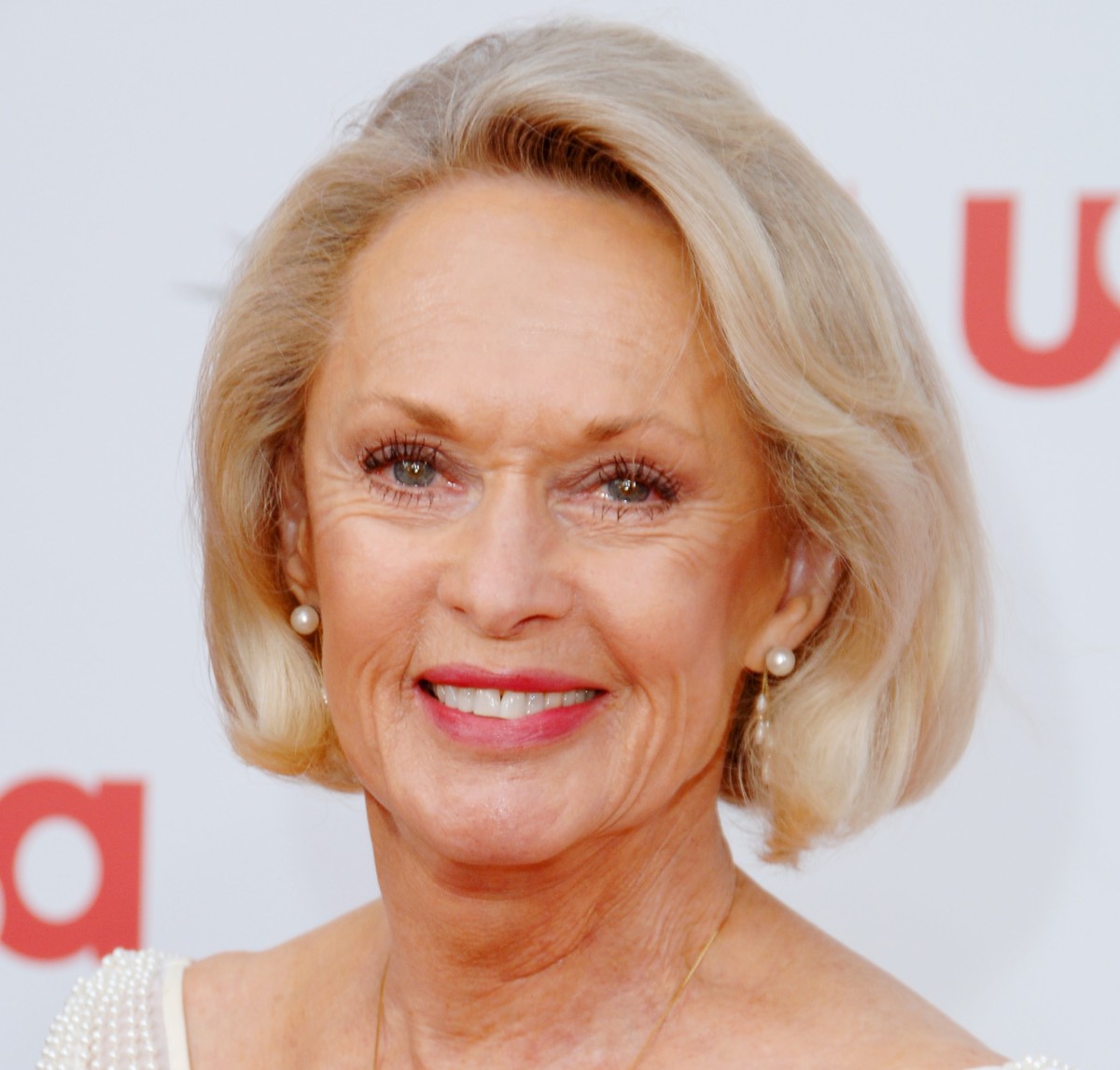 grandmother: Tippi Hedren