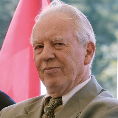 Father: Geoffrey Arthur Holland Pearson