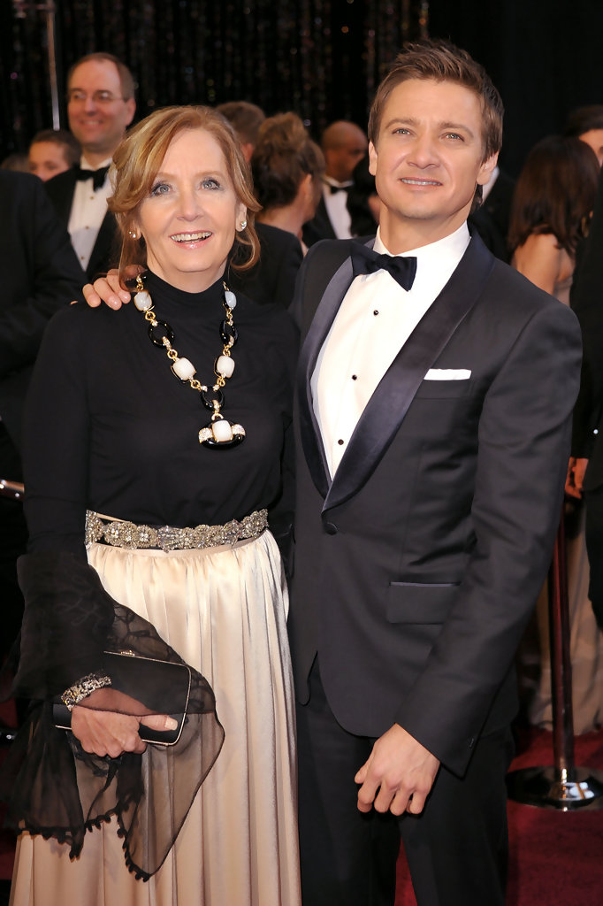 Mother: Valerie Cearley (Tague) Renner