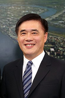 Son: Hau Lung-pin