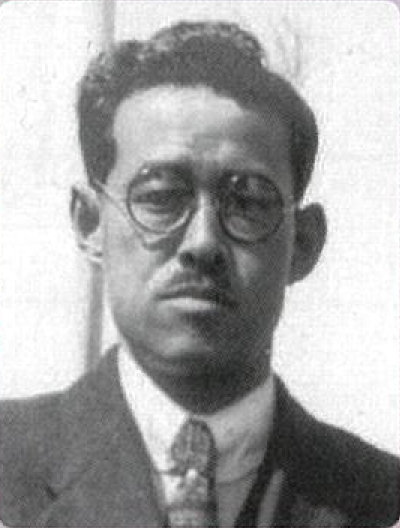 Grandfather: Moritatsu Hosokawa
