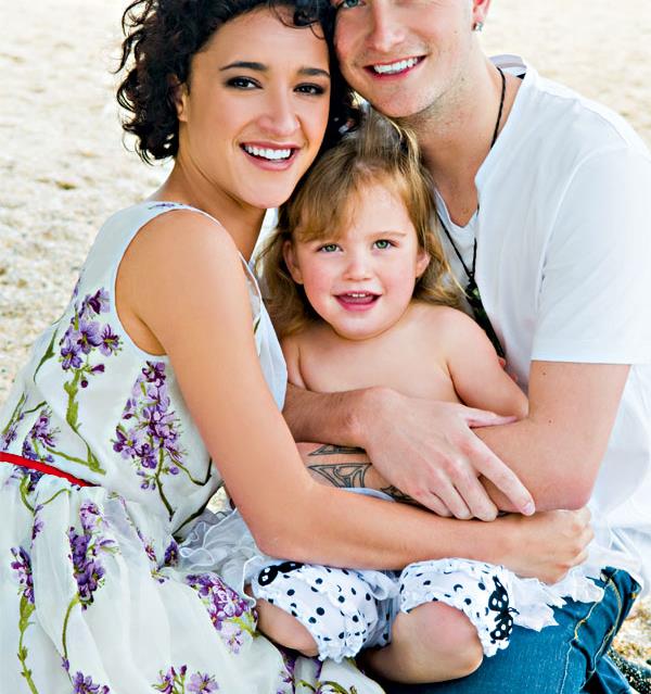 Daughter: Felicity-Amore Castle-Hughes