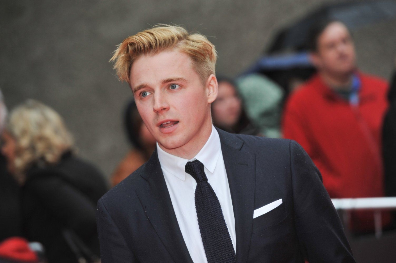 Boyfriend : Jack Lowden