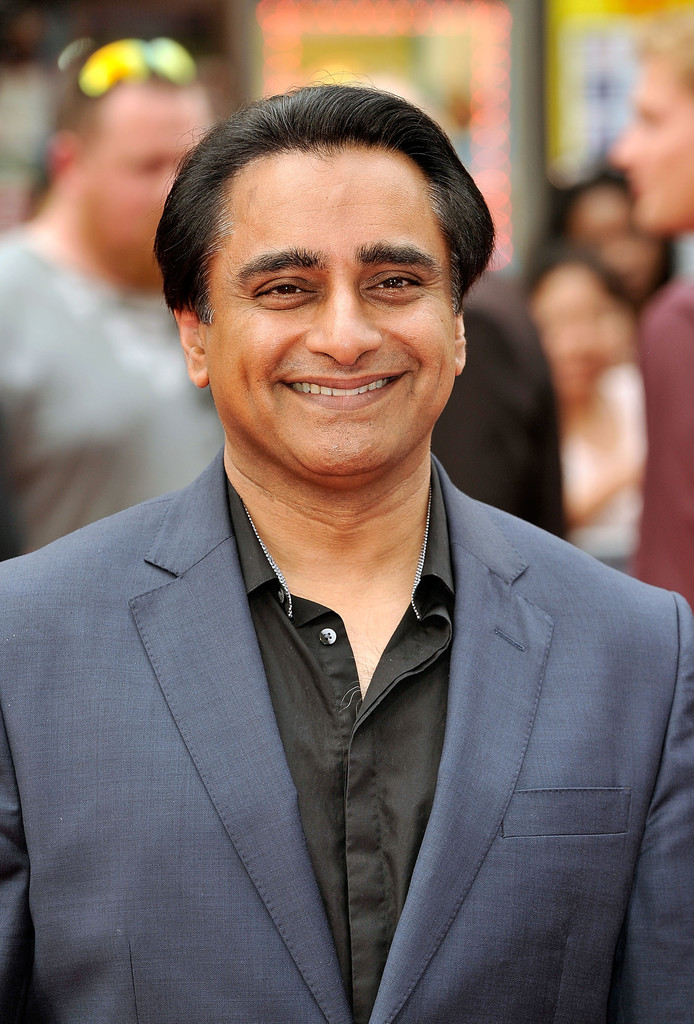 husband: Sanjeev Bhaskar