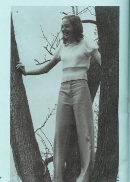 Education period of Allison Janney in Miami Valley School
