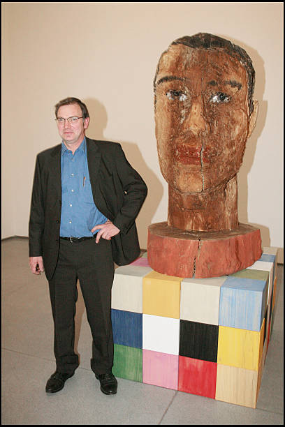 Gallery of Stephan Balkenhol