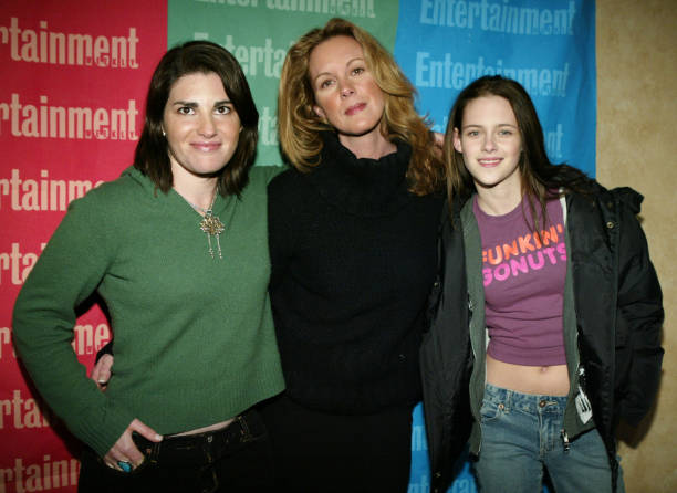 Gallery of Elizabeth Perkins