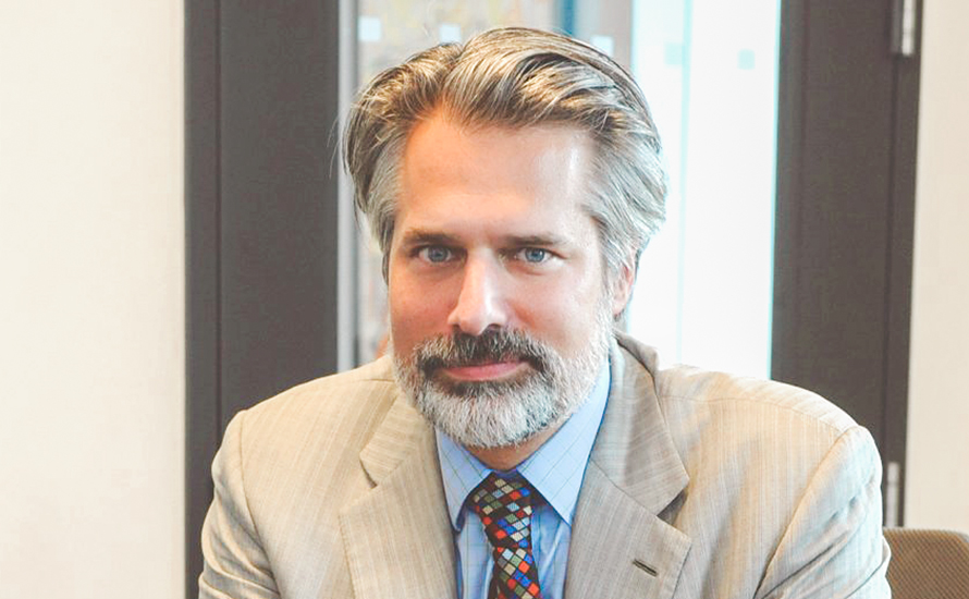 husband: Greg Scholl