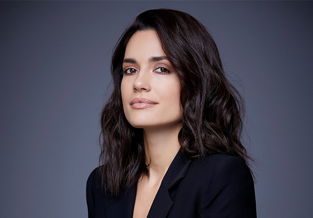 Friend: Torrey DeVitto