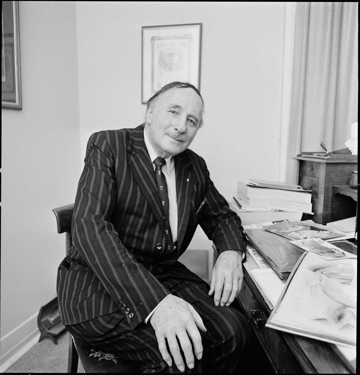 Friend: Edward Dunlop