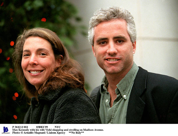 Spouse: Vicki Strauss