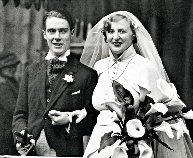 Spouse: Violet Powell 