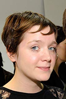 Sister: Hannah Wood