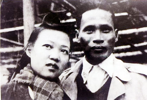 Wife: Pham Thi Cuc