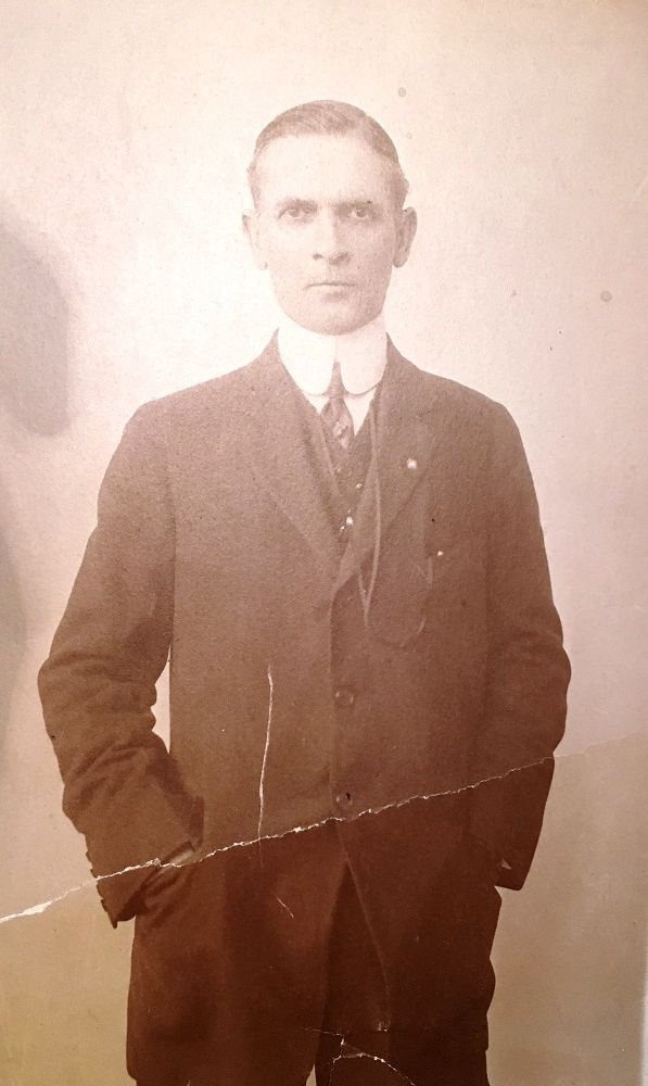 Son: Wade Hampton De Fontaine