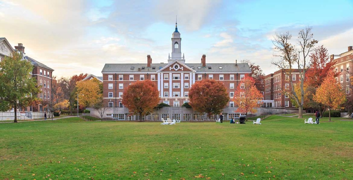Education period of Elbert Hubbard in Harvard University