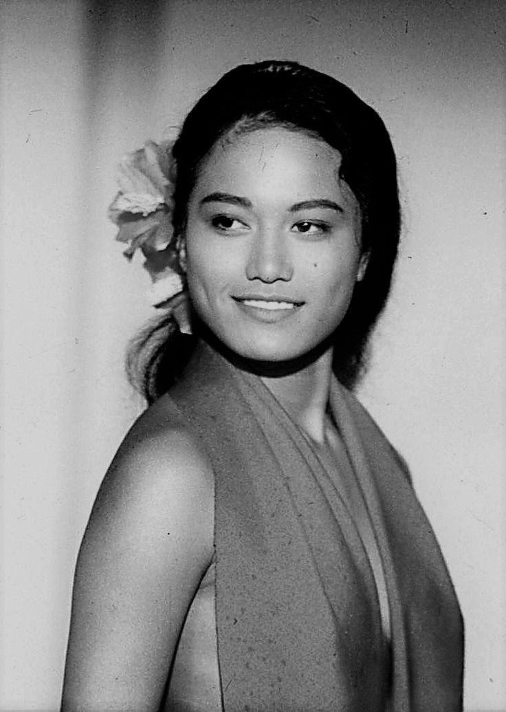 ex-spouse: Tarita Teri'ipaia 