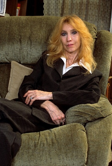Mother: Deborah Mathers-Briggs